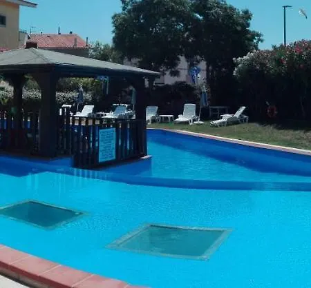 Appartamento Con Piscina A 10 Minuti Da Rena Bianca سانتا تيريزا غالّورا